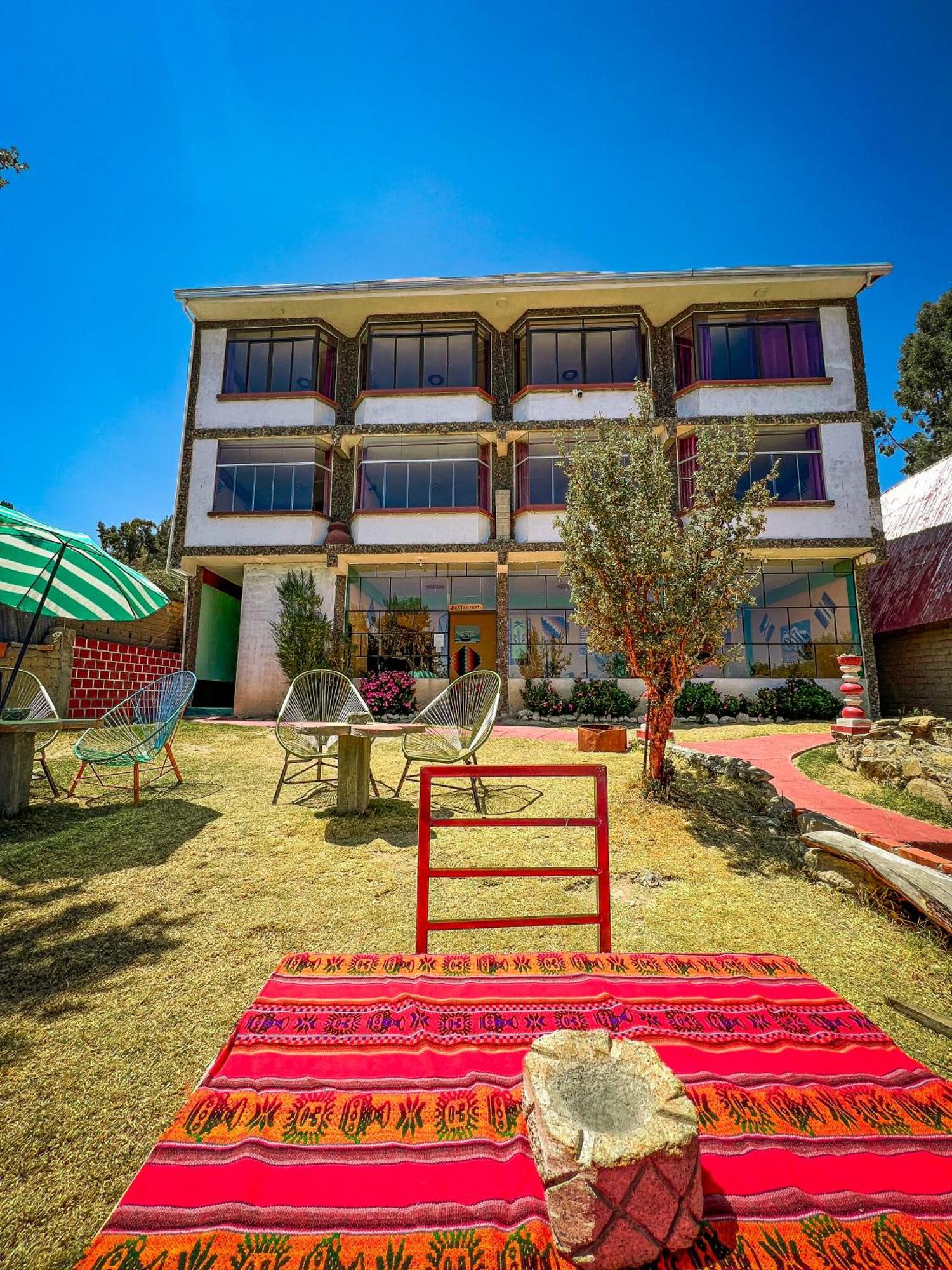 Hostal Sol Y Lago โกปากาบานา ภายนอก รูปภาพ