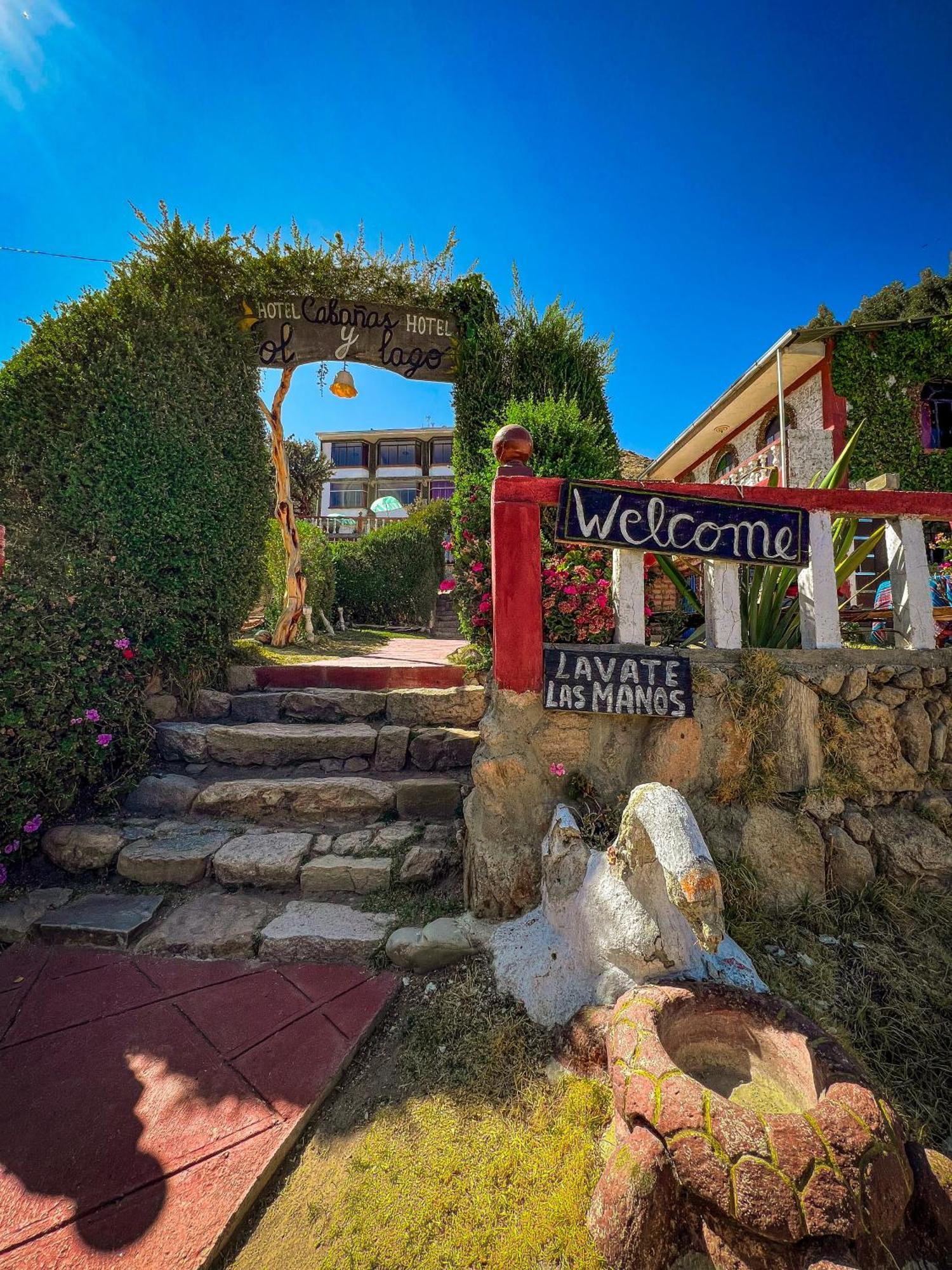 Hostal Sol Y Lago โกปากาบานา ภายนอก รูปภาพ