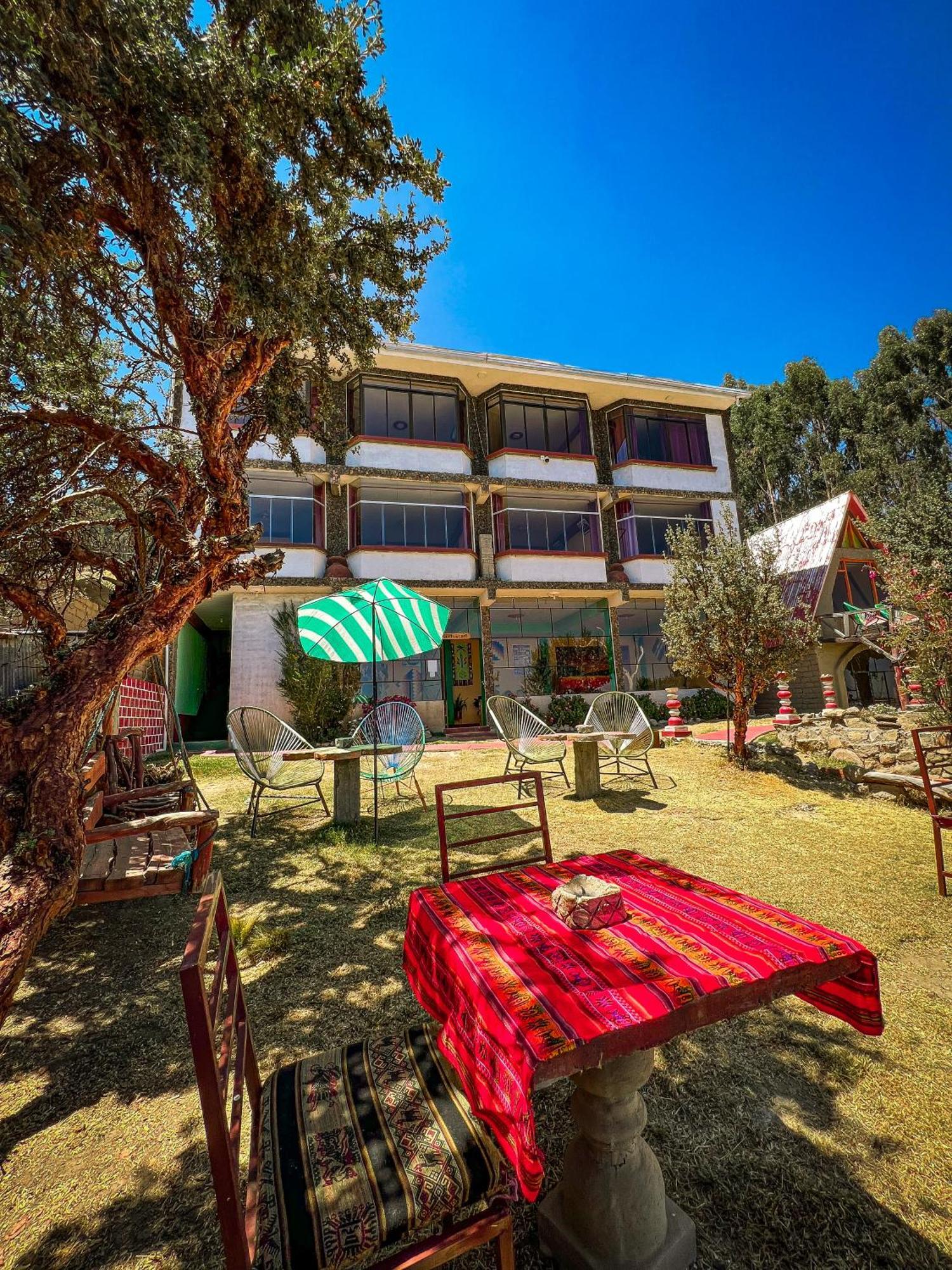 Hostal Sol Y Lago โกปากาบานา ภายนอก รูปภาพ