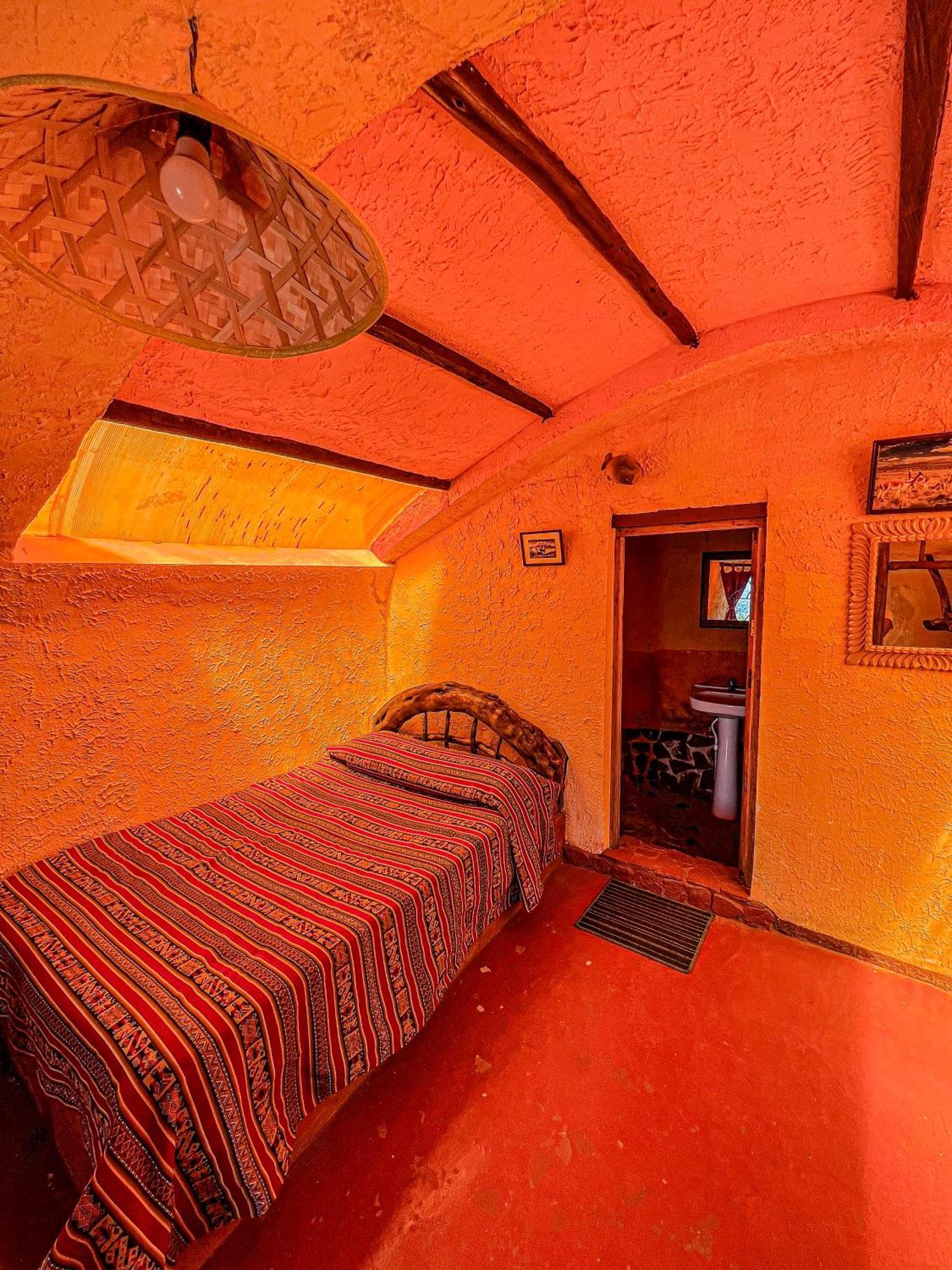 Hostal Sol Y Lago โกปากาบานา ภายนอก รูปภาพ