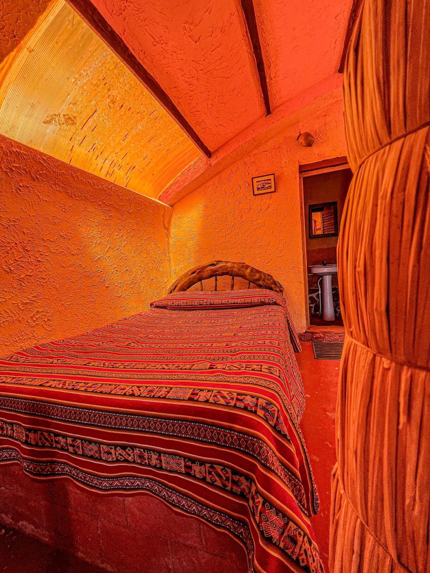 Hostal Sol Y Lago โกปากาบานา ภายนอก รูปภาพ