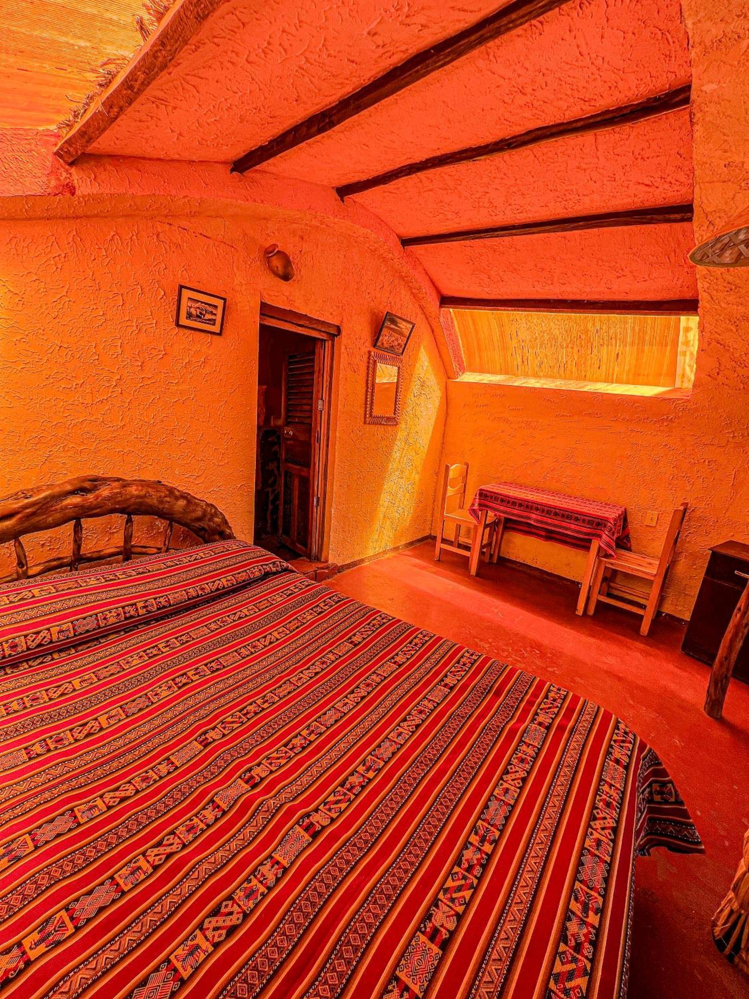 Hostal Sol Y Lago โกปากาบานา ภายนอก รูปภาพ