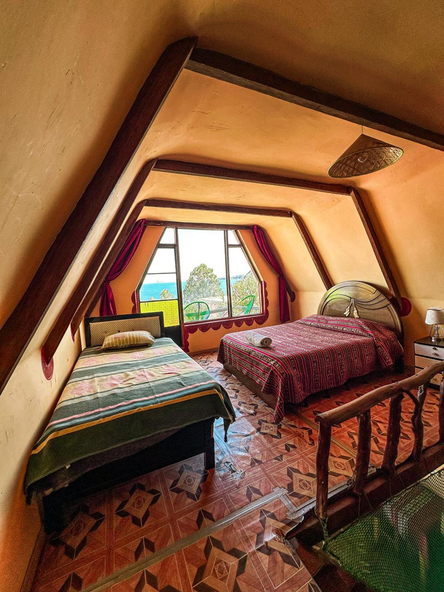 Hostal Sol Y Lago โกปากาบานา ภายนอก รูปภาพ