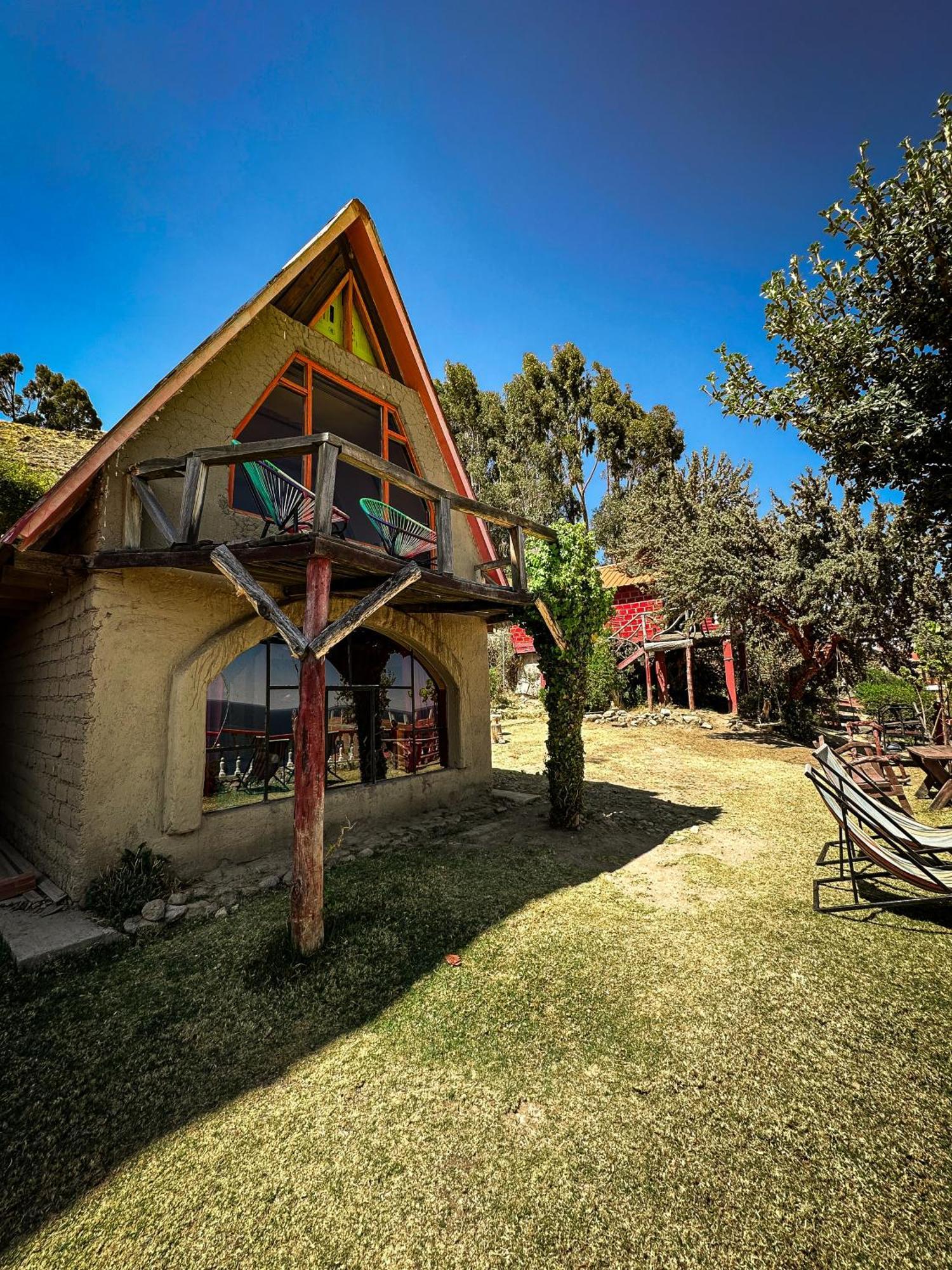 Hostal Sol Y Lago โกปากาบานา ภายนอก รูปภาพ