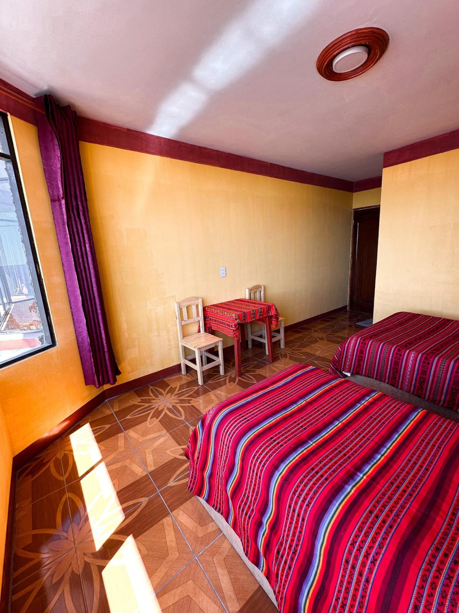Hostal Sol Y Lago โกปากาบานา ภายนอก รูปภาพ